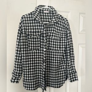 Shoe Dazzle hounds tooth button down shirt size Large women's
